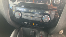 Nissan Qashqai 1.3 DiG-T Acenta Premium 5dr Petrol Hatchback